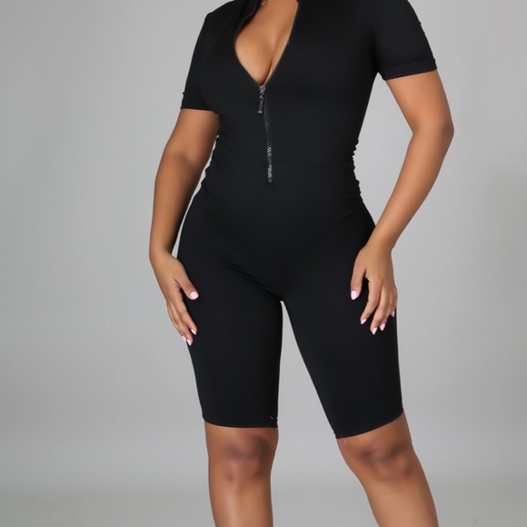 One piece biker shorts - Picture 2 of 2